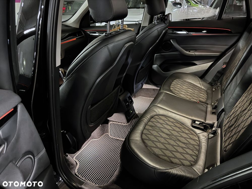 BMW X1 sDrive18d xLine sport - 9