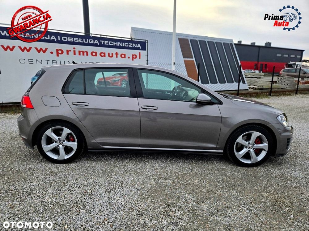 Volkswagen Golf - 11