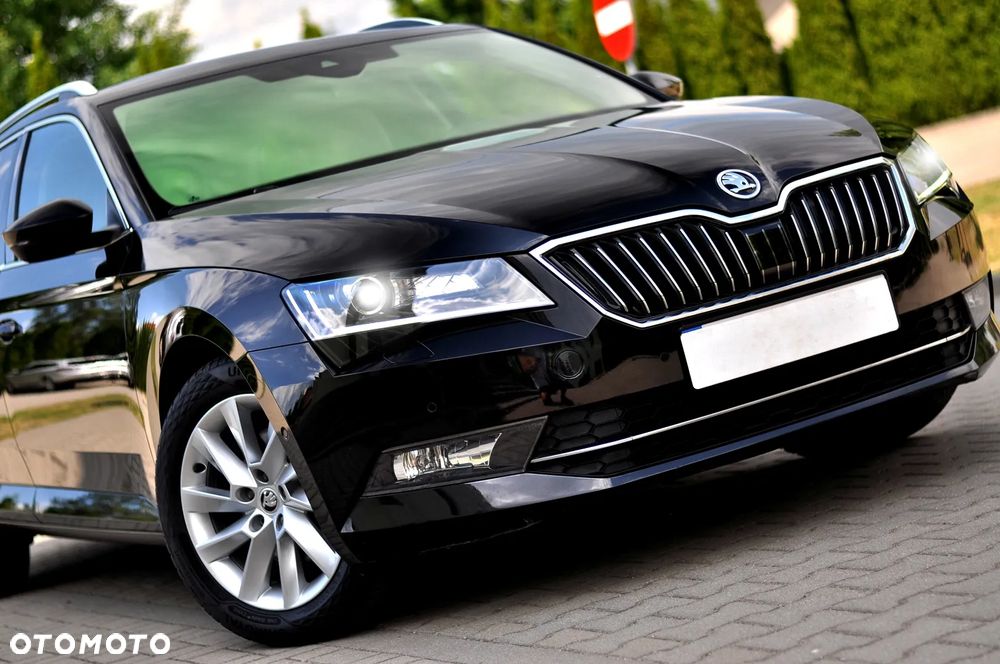 Skoda Superb 2.0 TDI Premium Edition - 2
