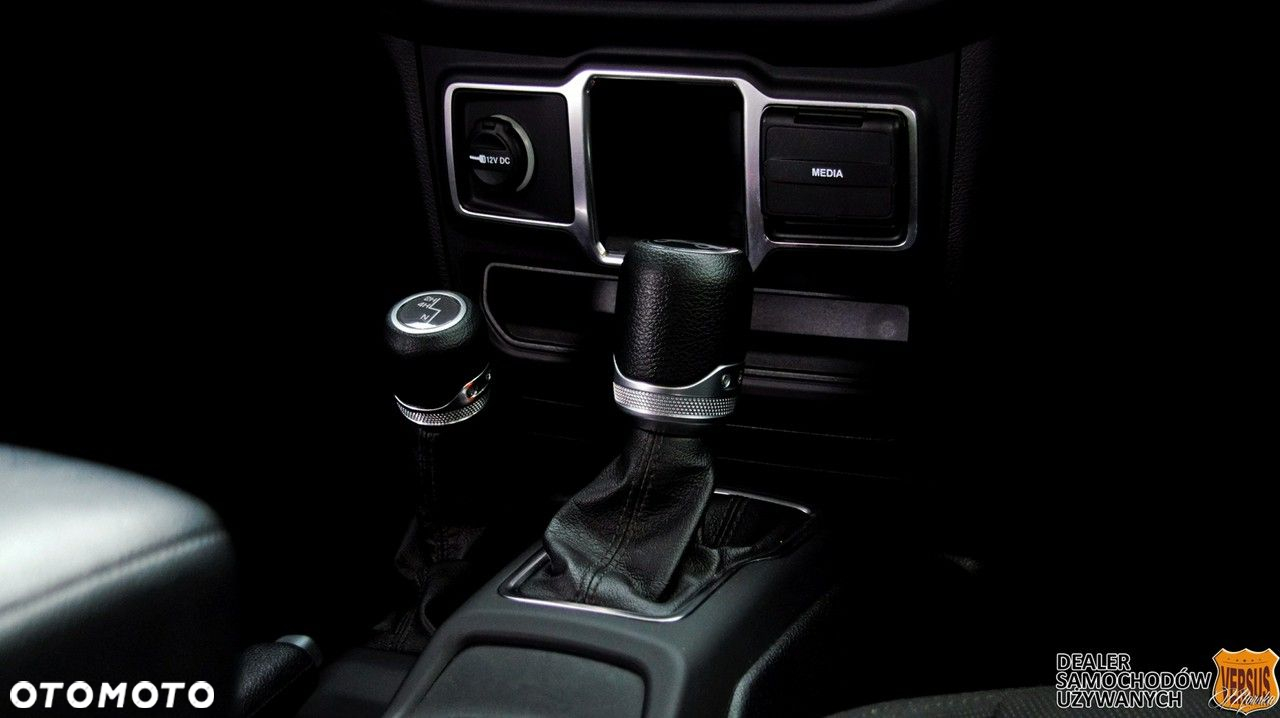 Jeep Wrangler - 27