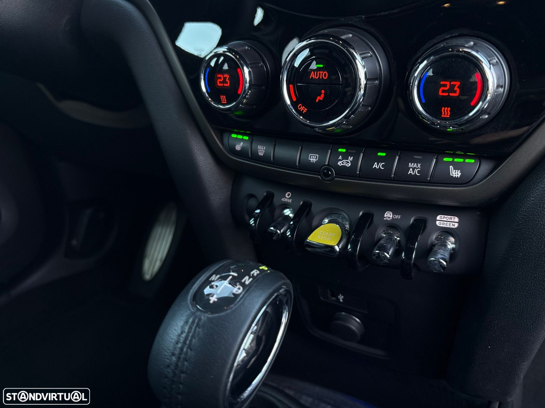 MINI Countryman Cooper SE ALL4 JCW Auto - 31