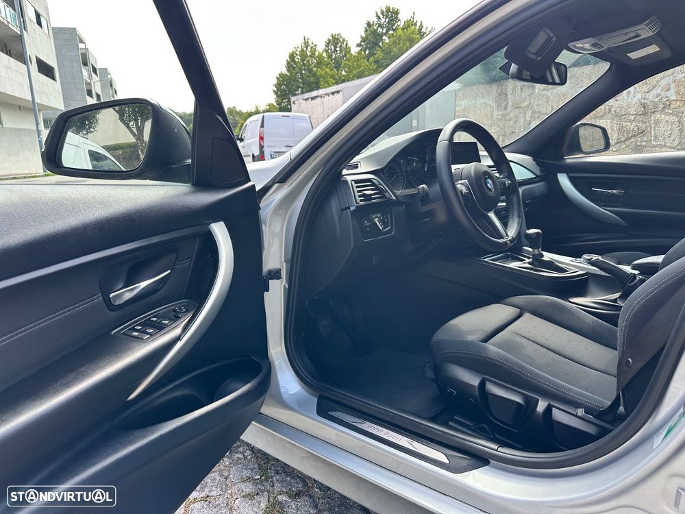BMW 318 d Line Sport - 18