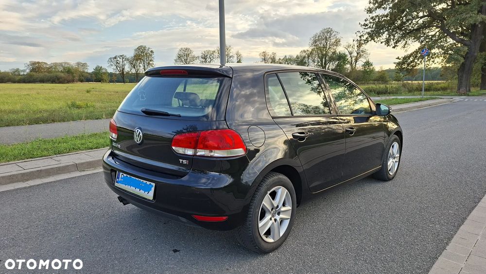 Volkswagen Golf - 2