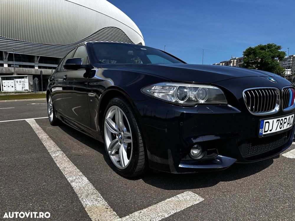BMW Seria 5 525d xDrive AT - 17