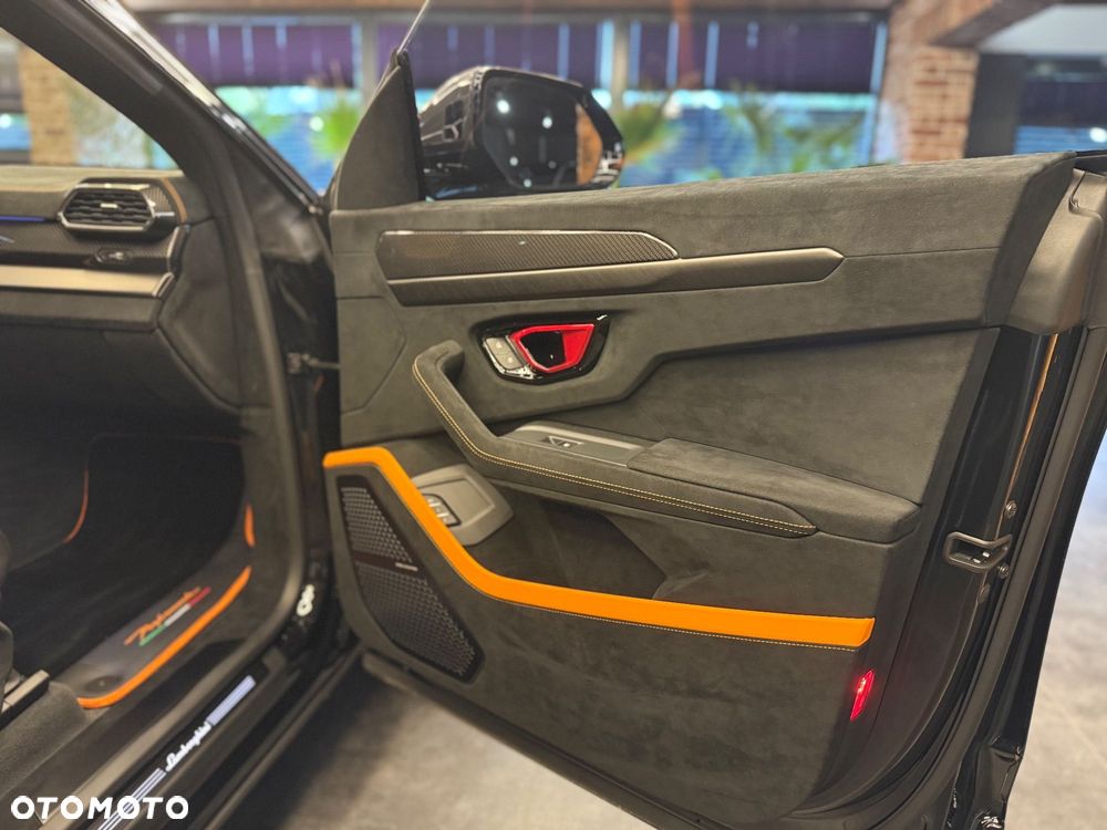 Lamborghini Urus - 9