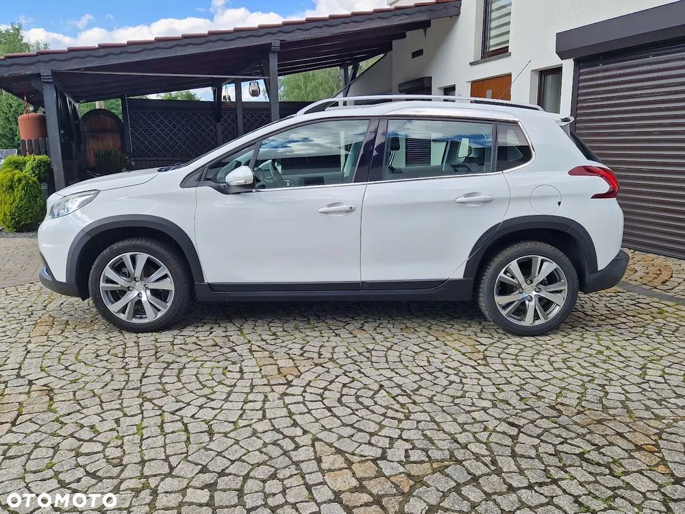 Peugeot 2008 PureTech 110 Stop&Start Allure - 23
