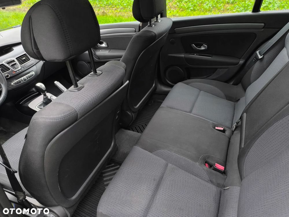 Renault Laguna 1.5 dCi Authentique - 4