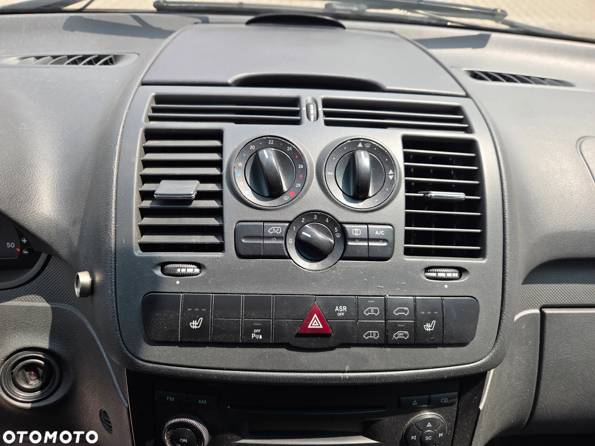 Mercedes-Benz VITO - 16
