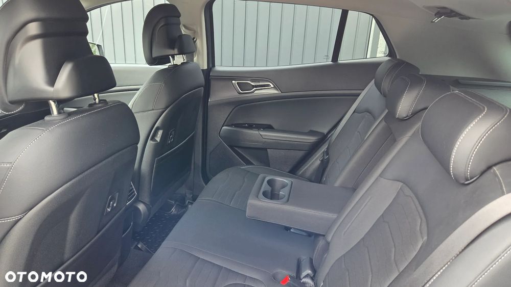 Kia Sportage 1.6 T-GDI HEV Business Line 2WD - 16