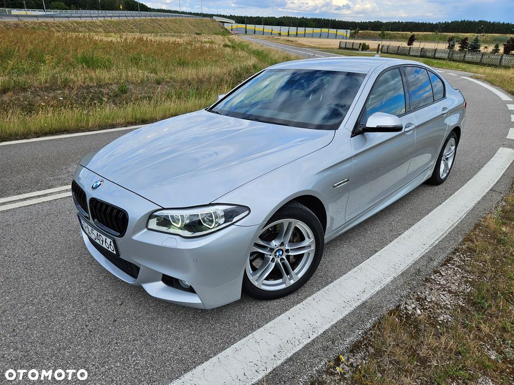 BMW Seria 5 525d xDrive - 4