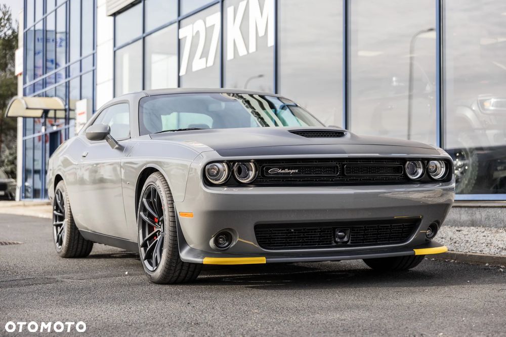Dodge Challenger - 23