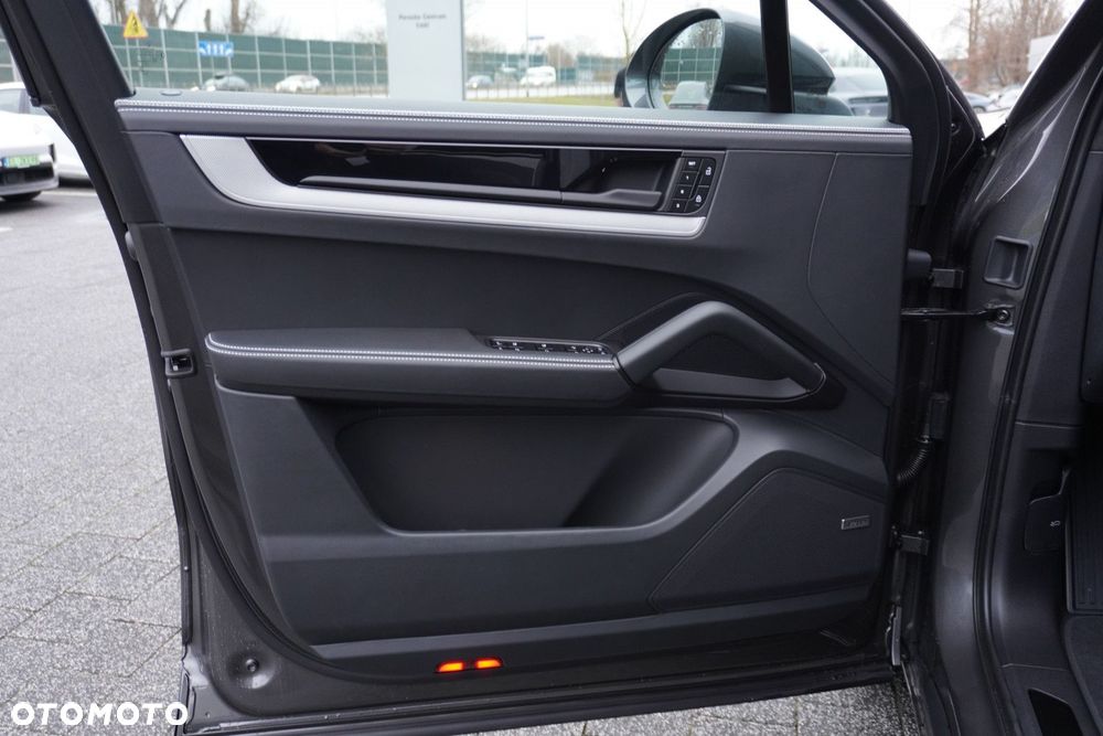 Porsche Cayenne Coupe S - 6