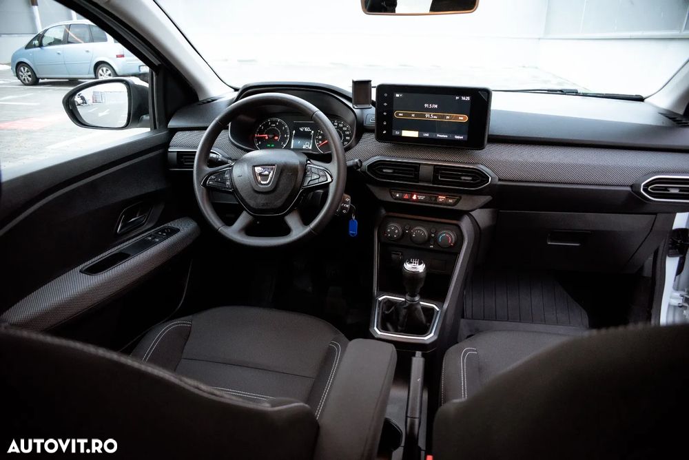 Dacia Logan TCe 90 MT6 Comfort - 24