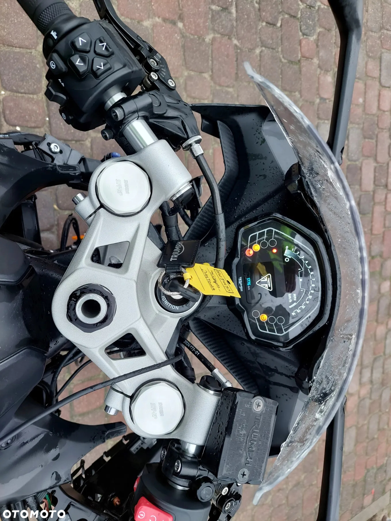 Triumph Daytona - 9