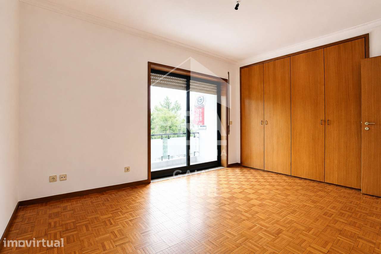 Apartamento T2 com varanda em Grijó - Grande imagem: 3/12