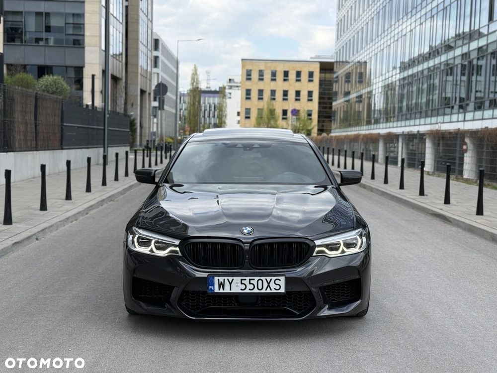 BMW Seria 5 M550i xDrive sport - 2