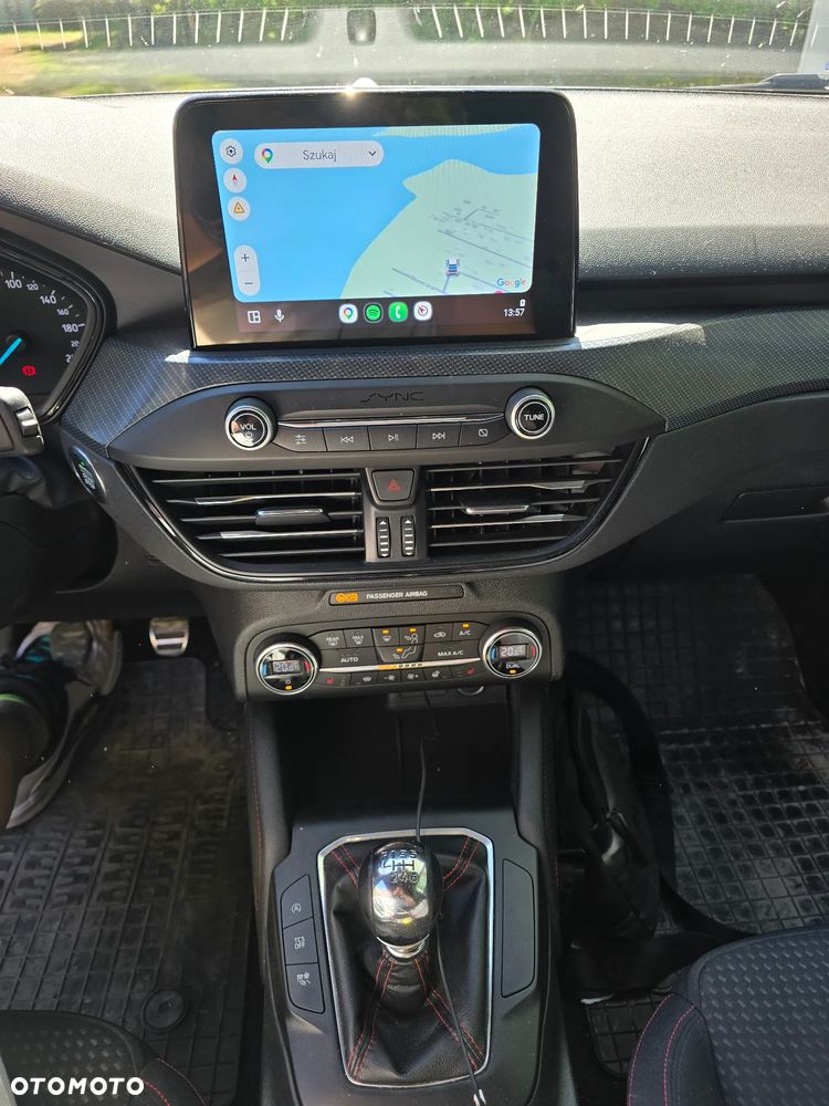 Ford Focus 1.5 EcoBoost ST-Line - 17