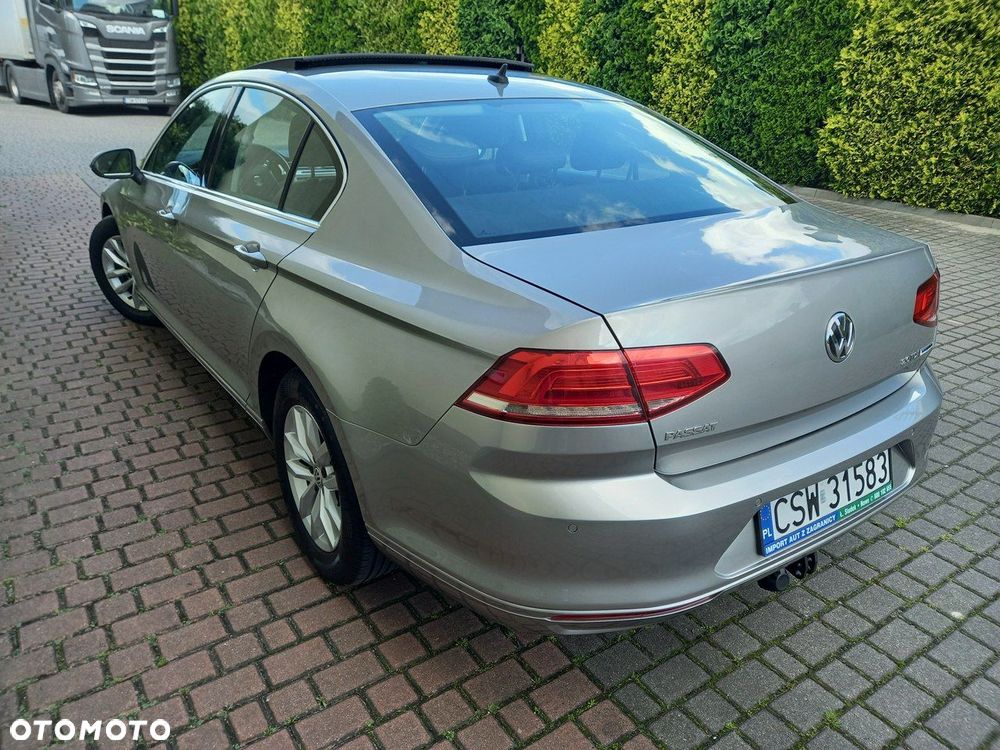 Volkswagen Passat 2.0 TDI (BlueMotion Technology) Highline - 10