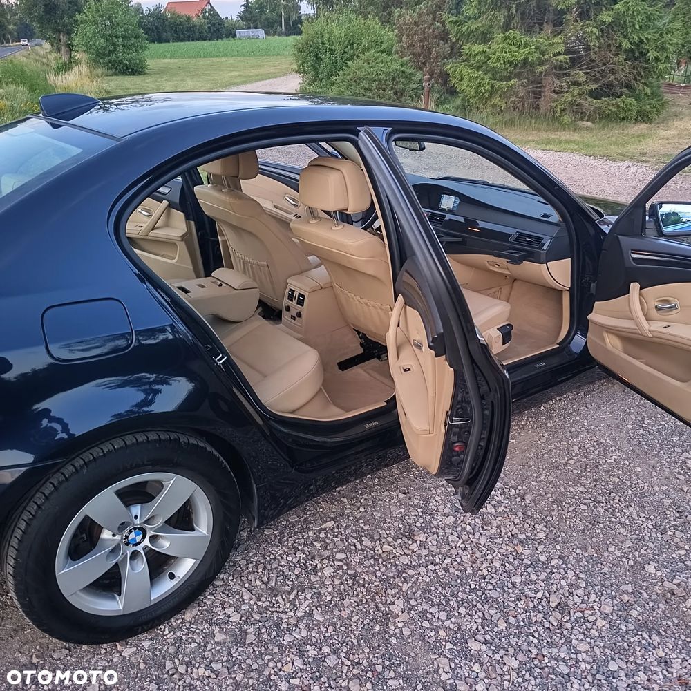 BMW Seria 5 520d Special Edition - 27