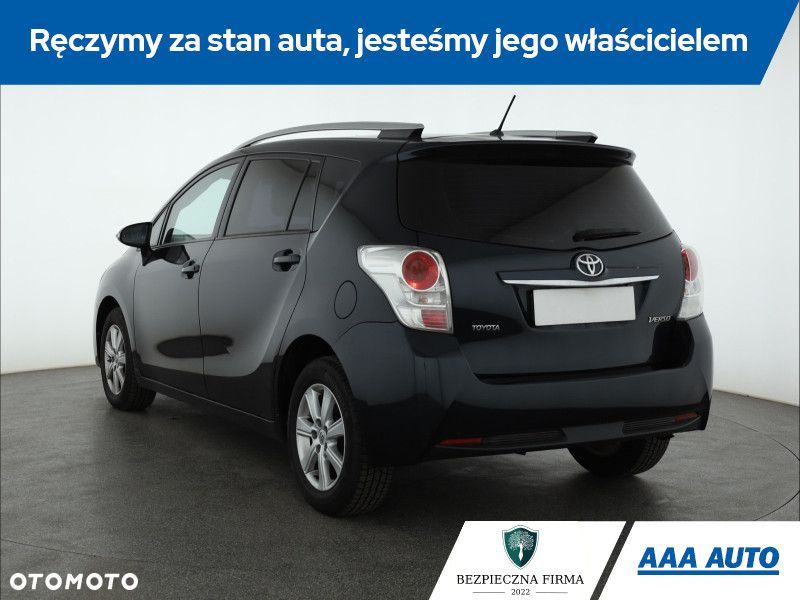Toyota Verso - 5