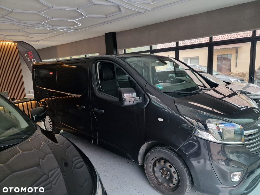 Opel Vivaro - 8