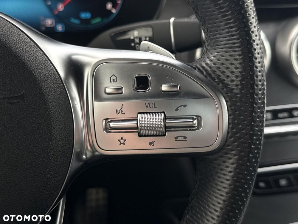 Mercedes-Benz GLC - 29