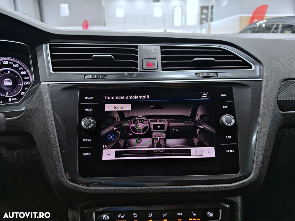 VOLKSWAGEN Tiguan 2018 — imagine 12