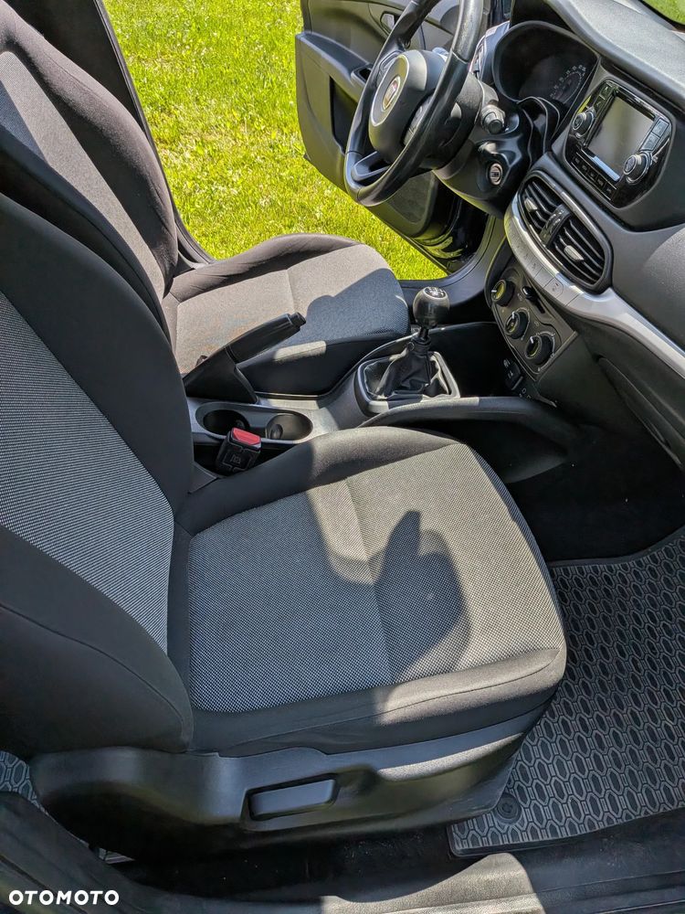 Fiat Tipo 1.4 16v Easy - 17