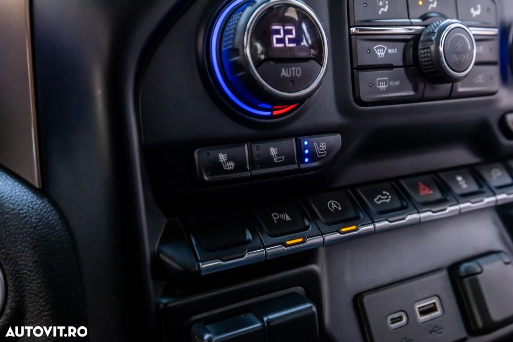 Chevrolet Silverado - 24