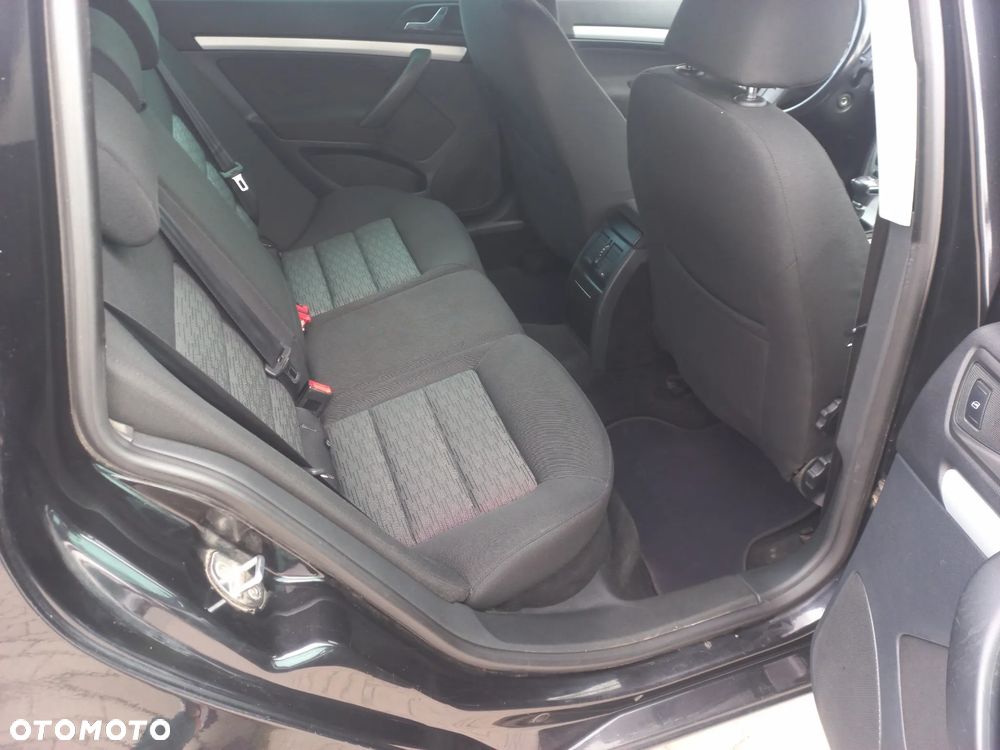 Skoda Octavia 1.6 TDI DPF DSG Elegance - 11