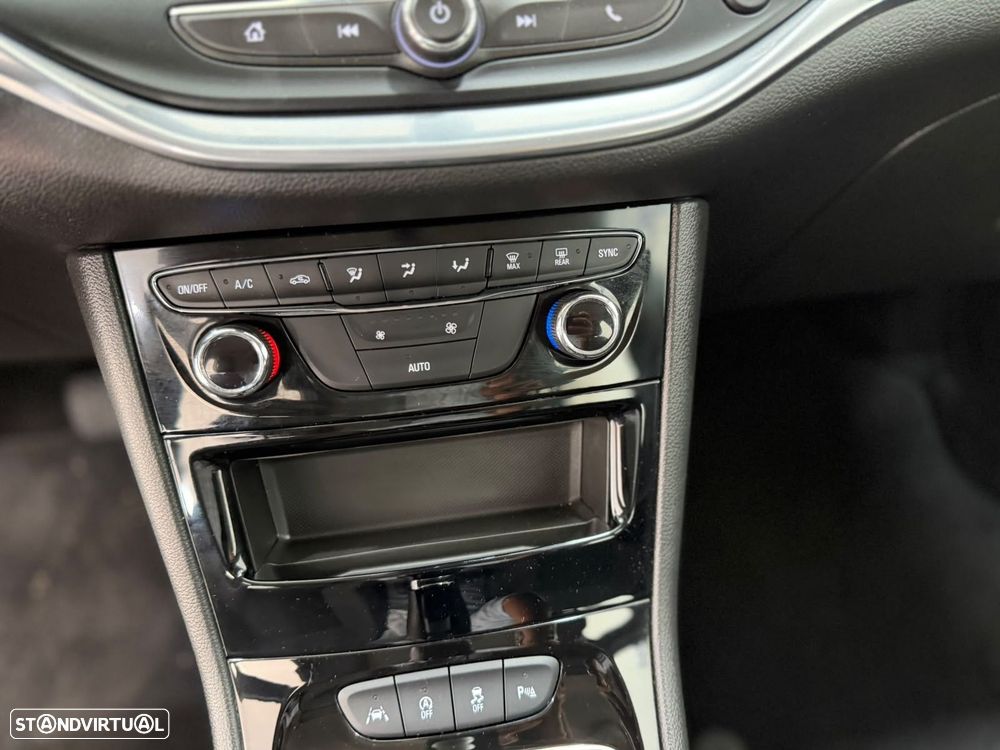 Opel Astra Sports Tourer 1.5 D Design & Tech S/S - 11