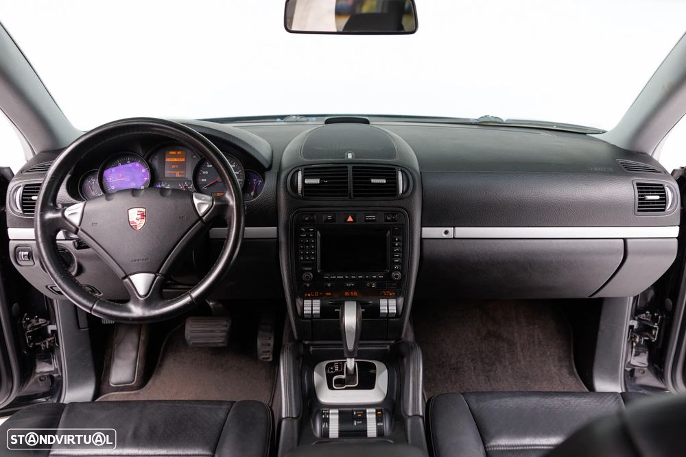 Porsche Cayenne Tiptronic S - 15