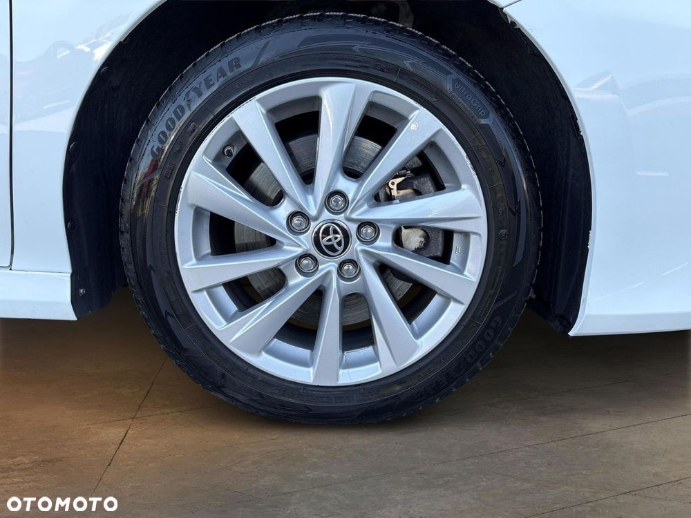 Toyota Camry 2.5 Hybrid Comfort CVT - 18