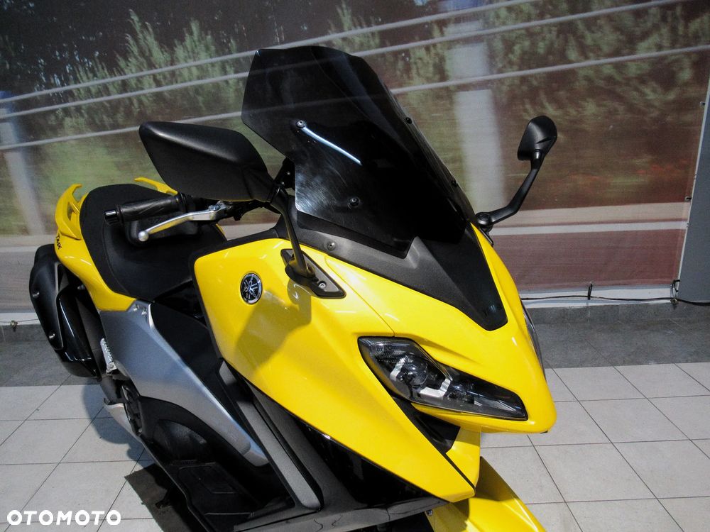 Yamaha Tmax - 15