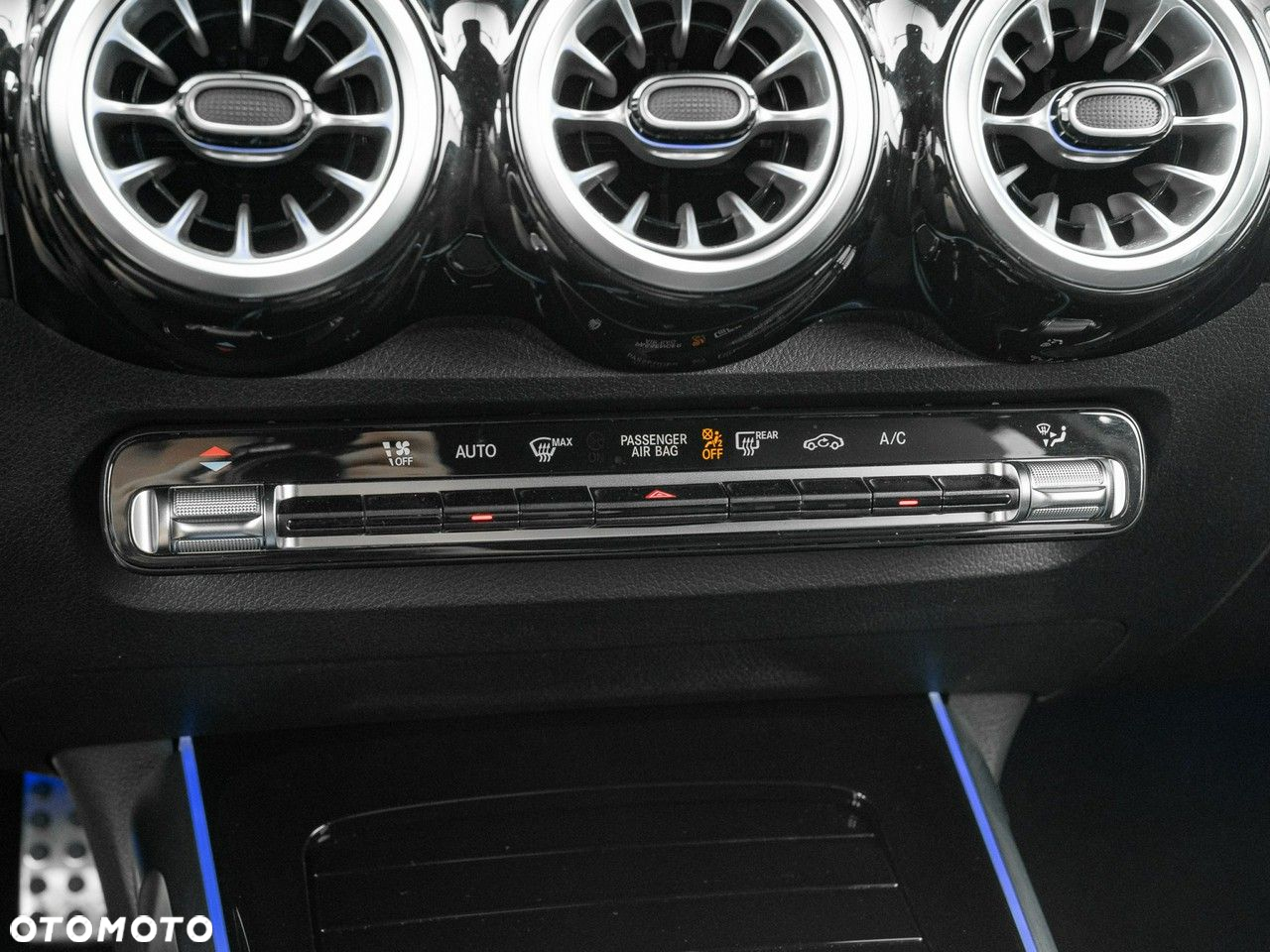 Mercedes-Benz GLB 200 d 4-Matic AMG Line 8G-DCT - 21