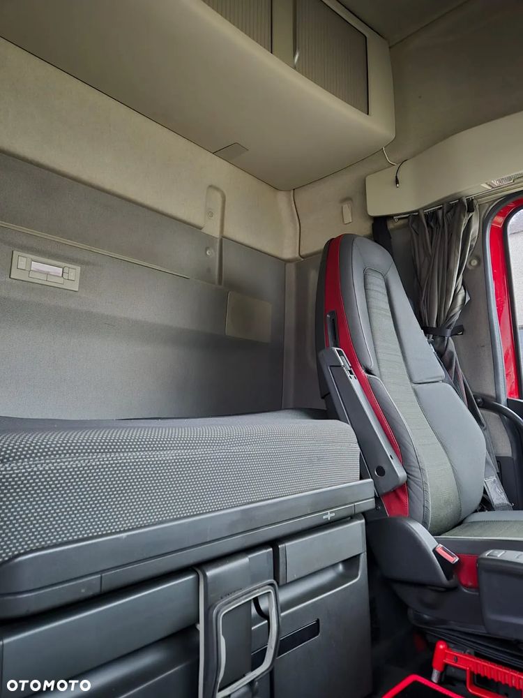 Volvo FH GLOBETROTTER - 24