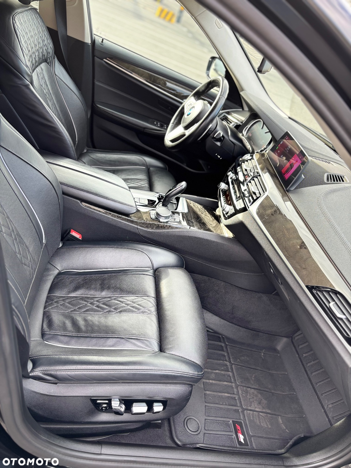 BMW Seria 5 530i xDrive Luxury Line - 9