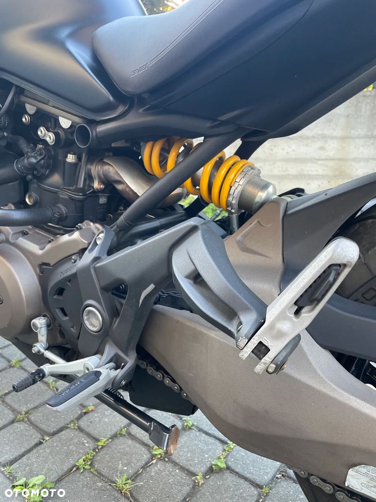 Ducati Monster - 5