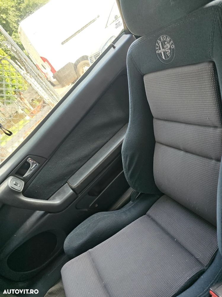 Alfa Romeo GTV - 8