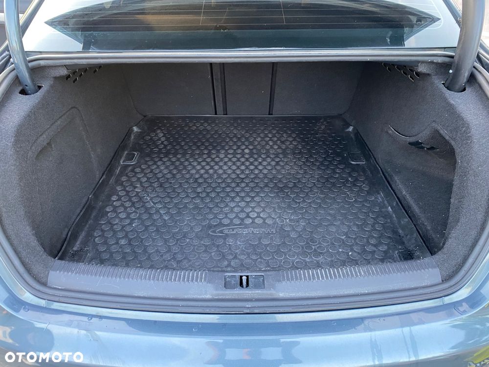 Audi A4 Limousine 2.0 TDI - 9