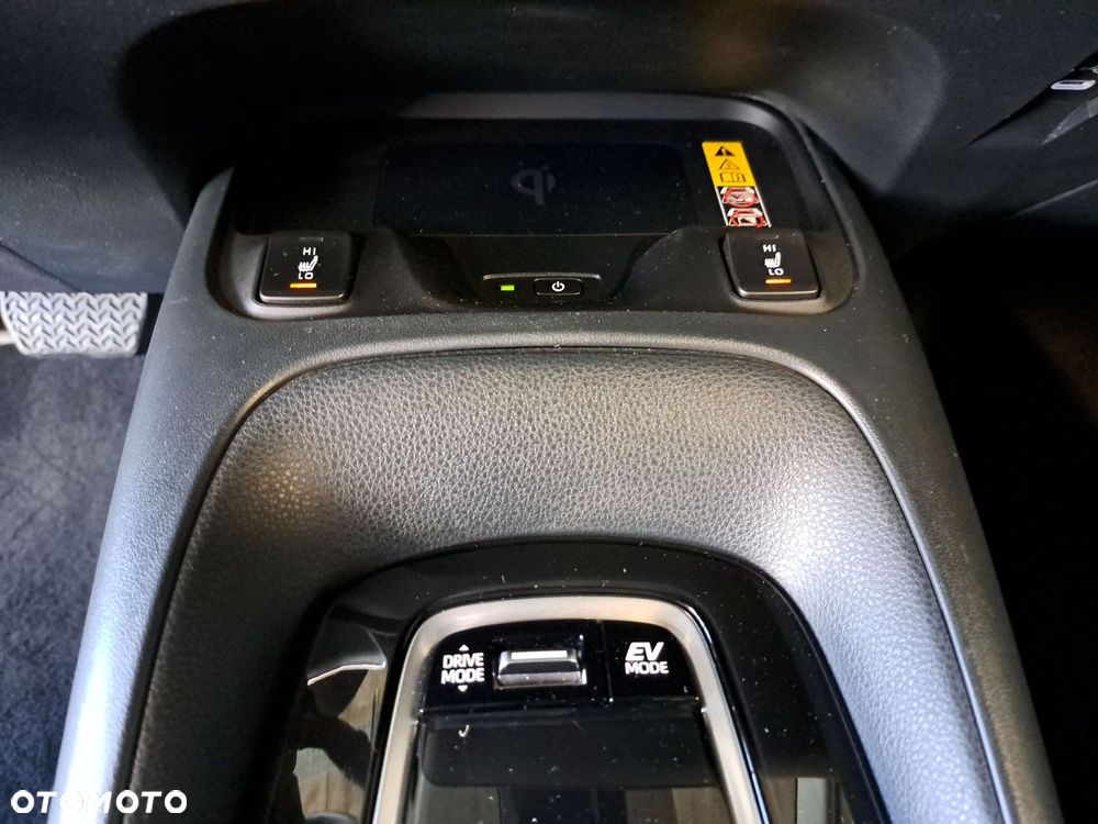 Toyota Corolla 1.8 Hybrid Comfort - 28