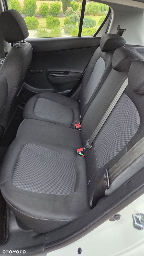 Hyundai i20 - 16