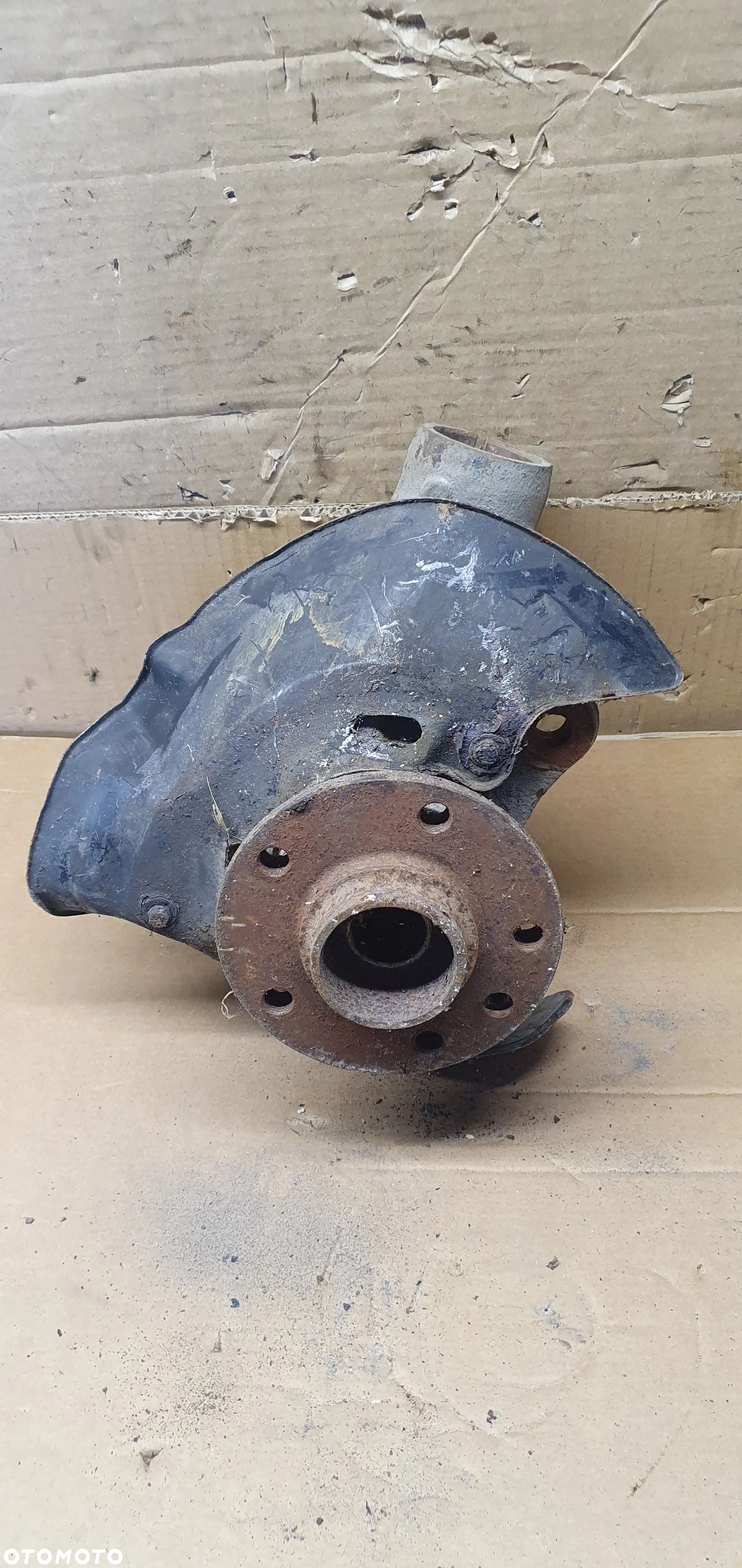 Zwrotnica piasta prawy przód przednia prawa VW Transporter T5 7H0258D - 1