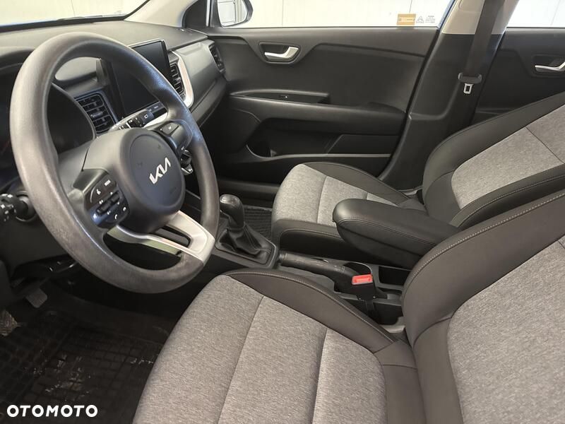 Kia Stonic - 12