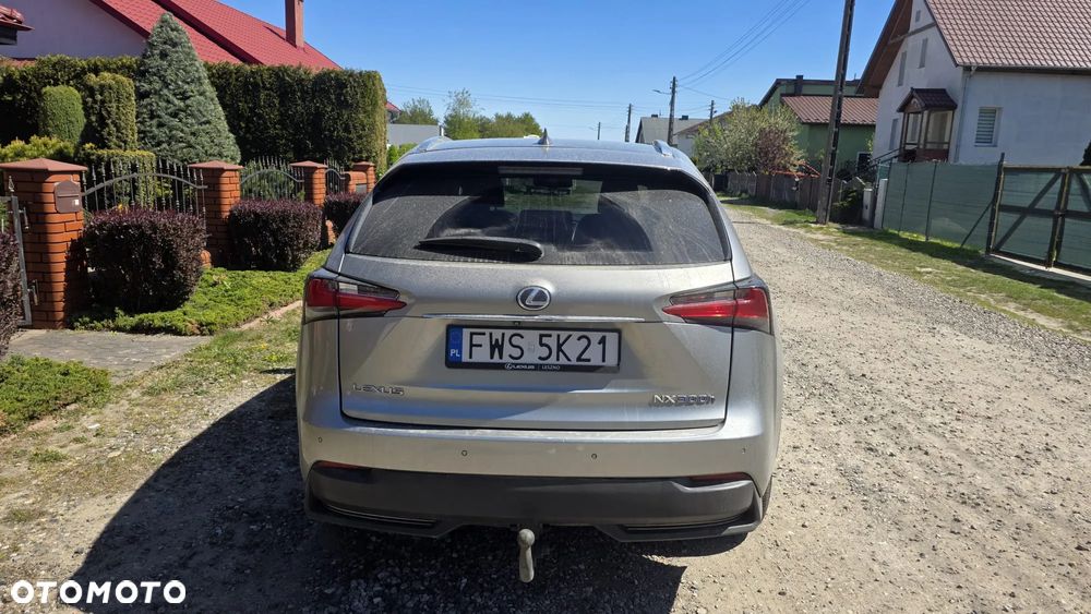 Lexus NX 300h Prestige AWD - 6