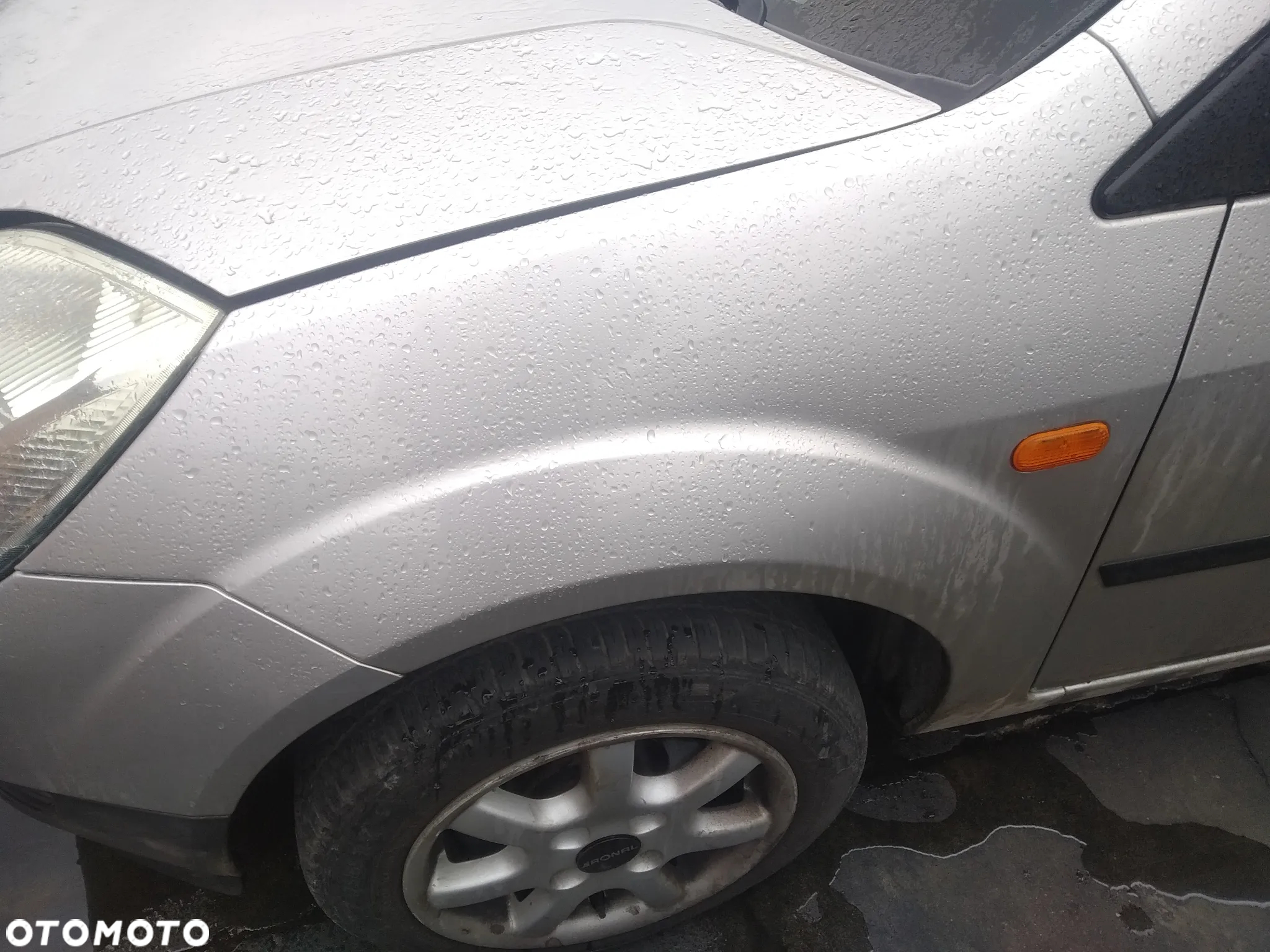 FORD FIESTA MK5 02-05 1.3 8V - MASKA PRZÓD 62 - 21