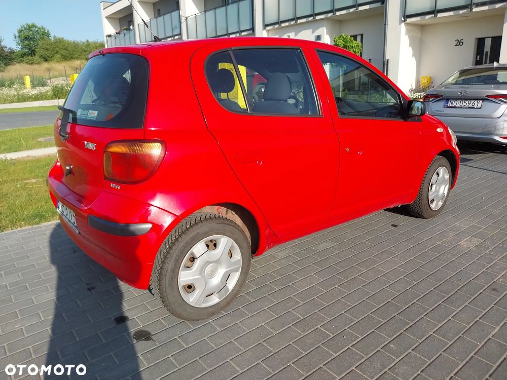 Toyota Yaris 1.0 Base - 4
