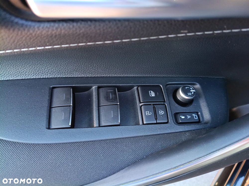 Toyota Corolla - 16