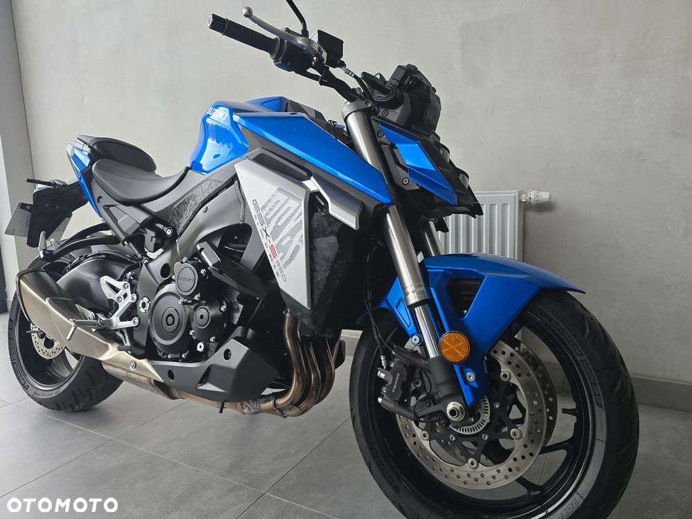 Suzuki GSX - 40