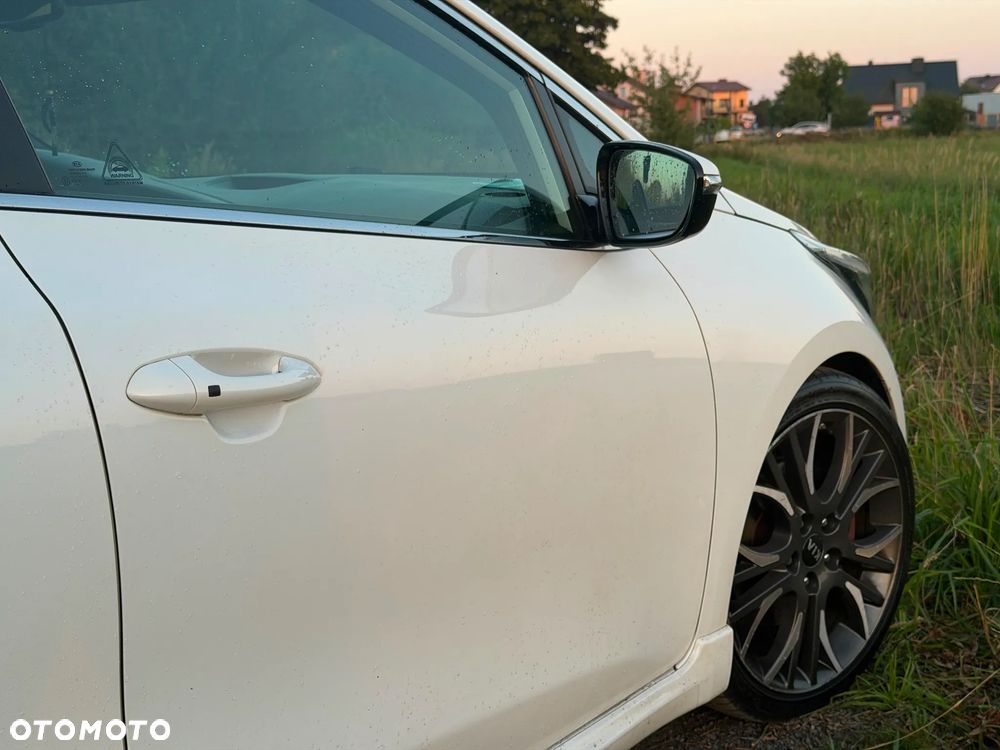 Kia Ceed - 7